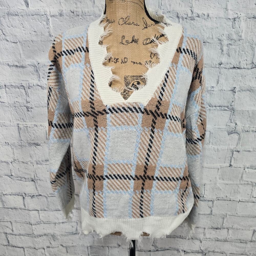 Trendy threads sweater top plus Sz 2X long sleeve plaid v neck frayed A11